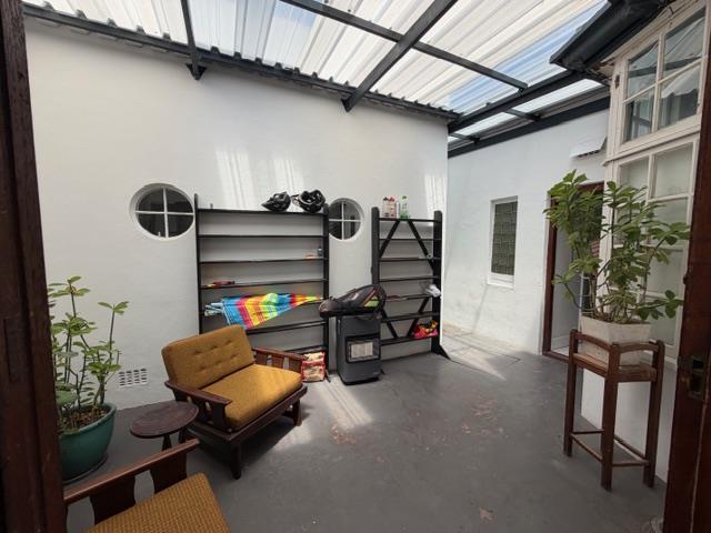 To Let 1 Bedroom Property for Rent in Sea Point Western Cape